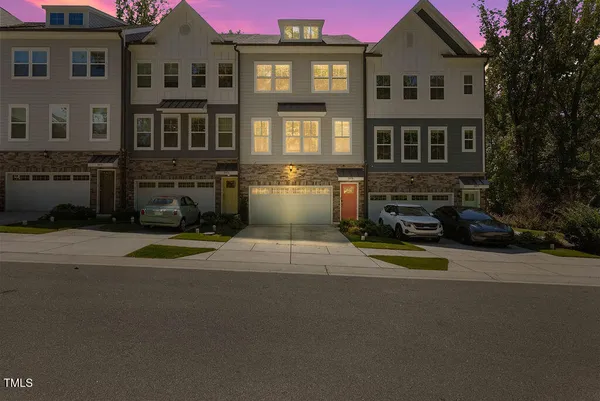 $2,550 | 2075 Eva Pearl Drive, Apex, NC 27502