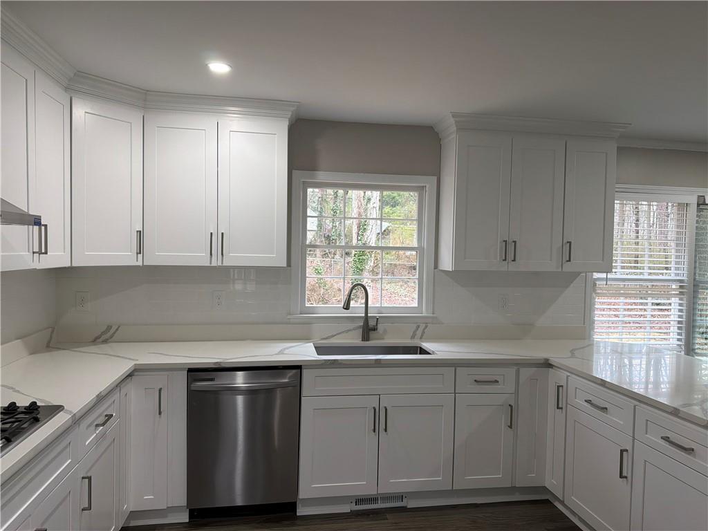 1519 Rangewood Drive Southwest Lilburn, GA 30047 - Photo 10 of 26