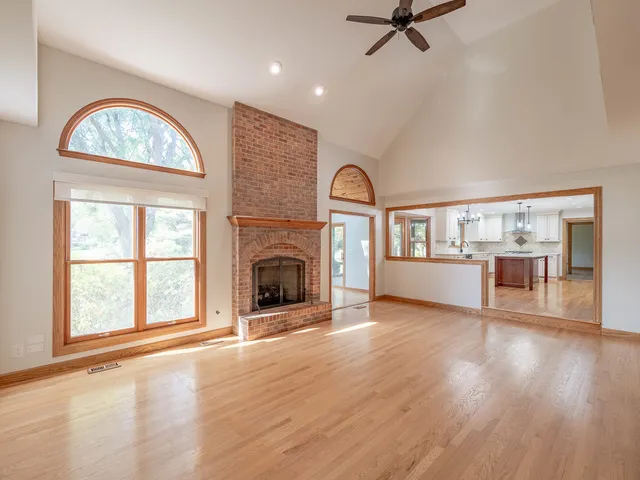 $684,900 | 441 Country Lane, Crystal Lake, IL 60012