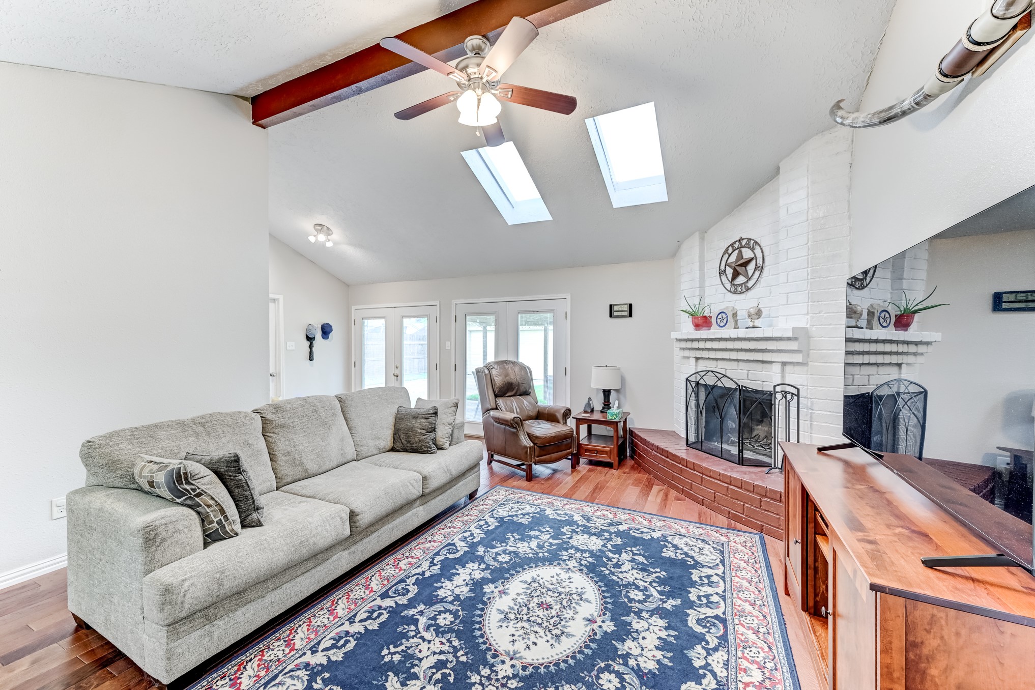 2507 Whispering Springs Drive Spring, TX 77373 - Photo 9 of 44