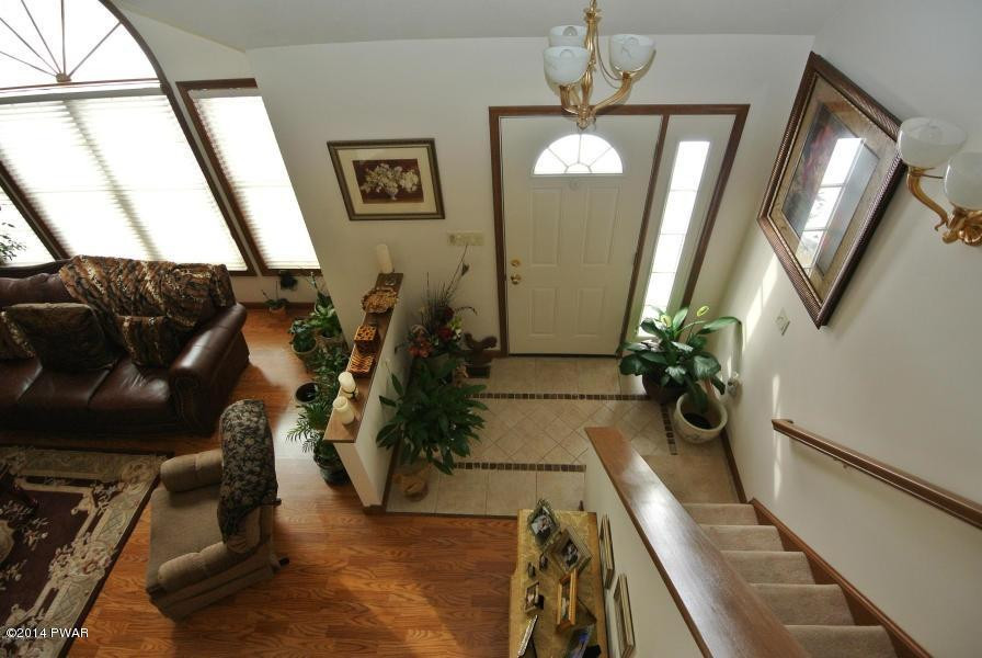 521 Gandolf Road Tamiment, PA 18371 - Photo 7 of 28 Gallery Image 7