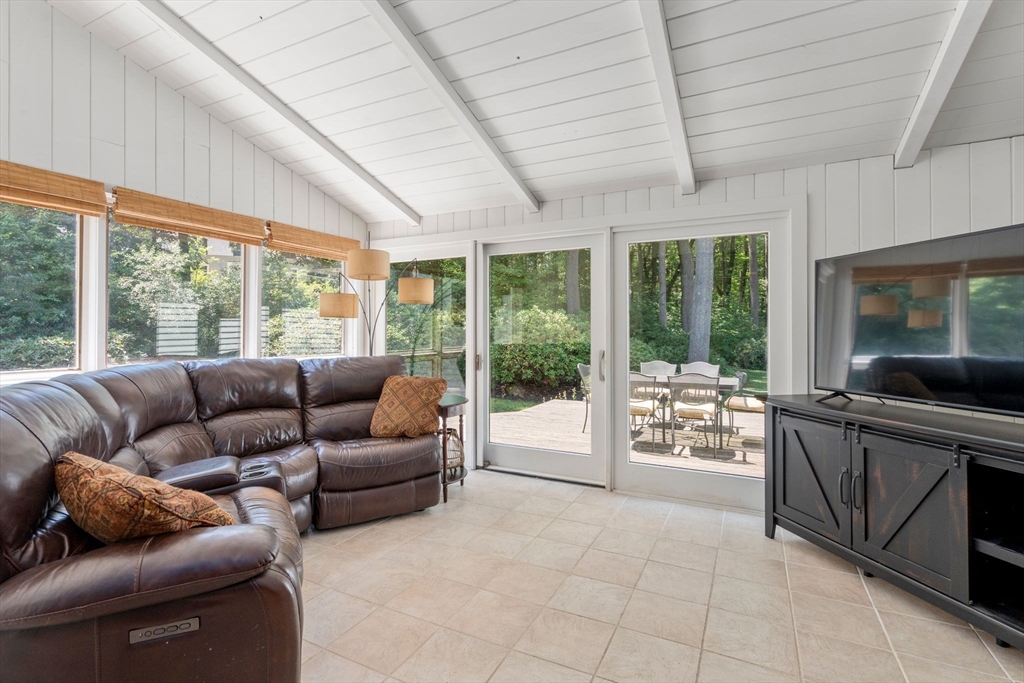 51 Laurelwood Road Holden, MA 01520 - Photo 5 of 41