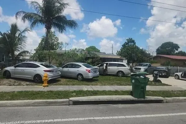 $5,000 | 19220 Northwest 7th Avenue, Miami, FL 33169