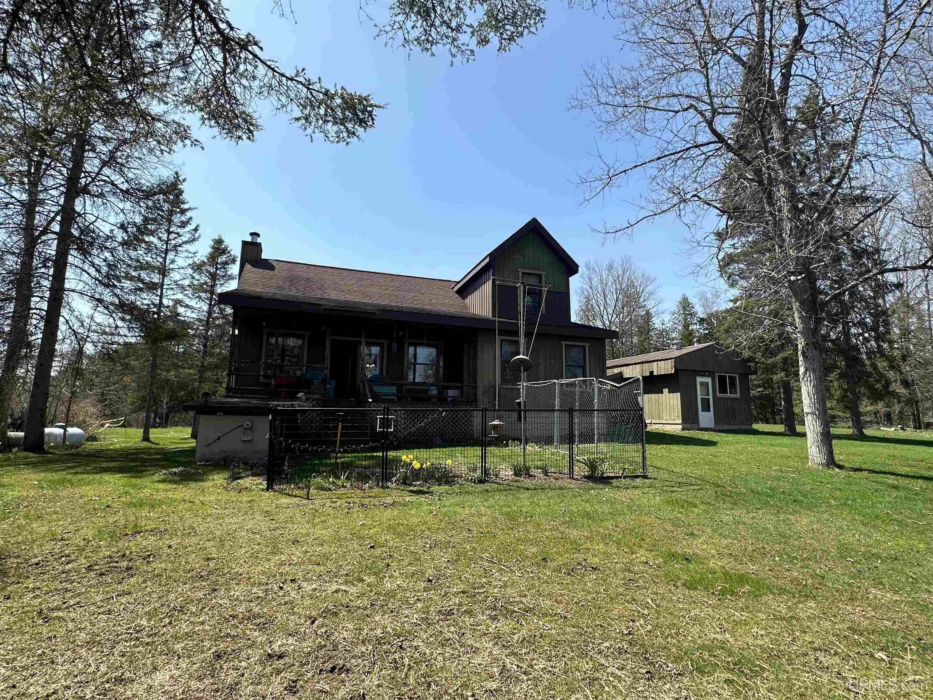 9510 32 Road Rapid River, MI 49878 - Photo 1 of 49 Gallery Image 1