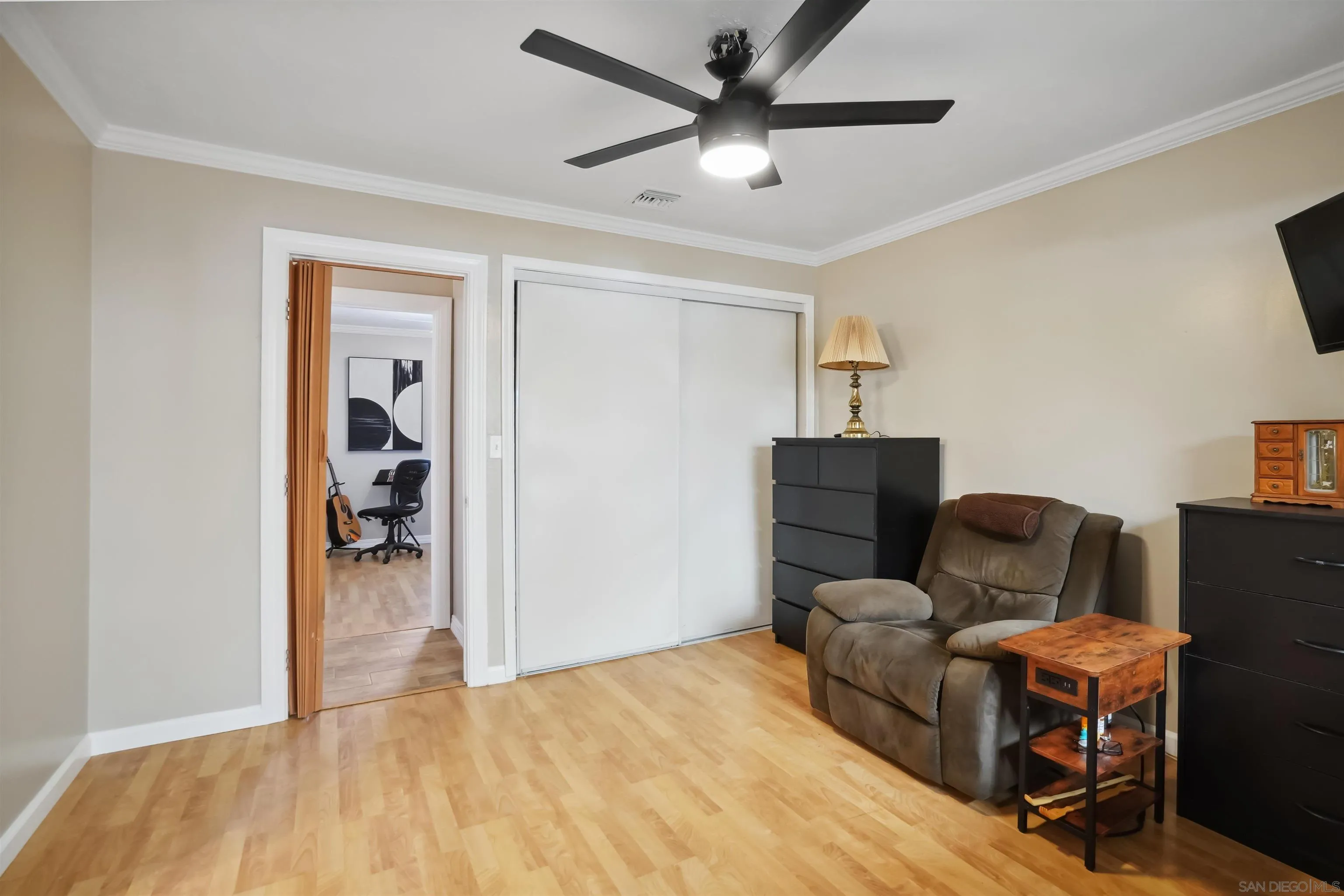 9537 East Hartland Circle Santee, CA 92071 - Photo 32 of 42 a workspace with furniture and window