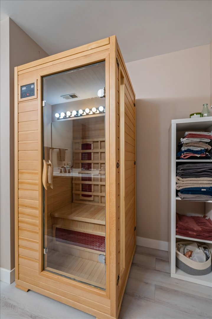 811 West 15th Place, Unit 708 Chicago, IL 60608 - Photo 10 of 28