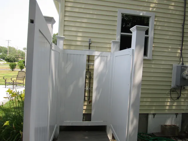 $1,750 | 35 Flagler Avenue, Old Lyme, CT 06371