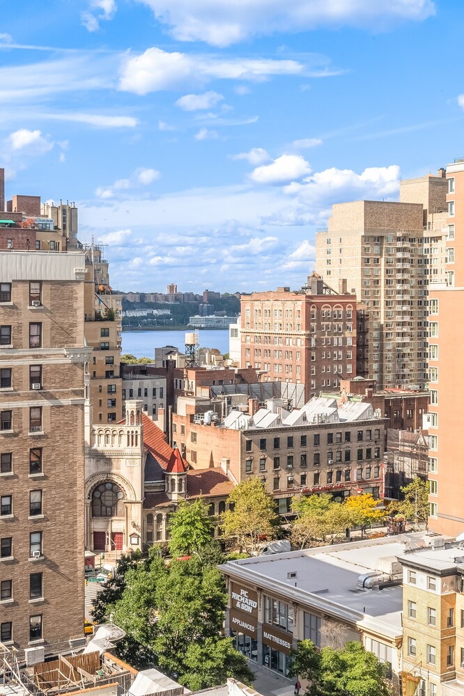 200 West 79th Street, Unit 16S Manhattan, NY 10024 - Photo 8 of 9 a view of a city with tall buildings