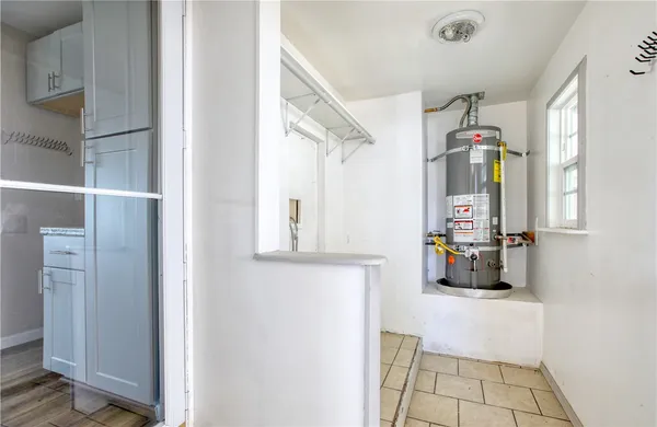 a view of utility room