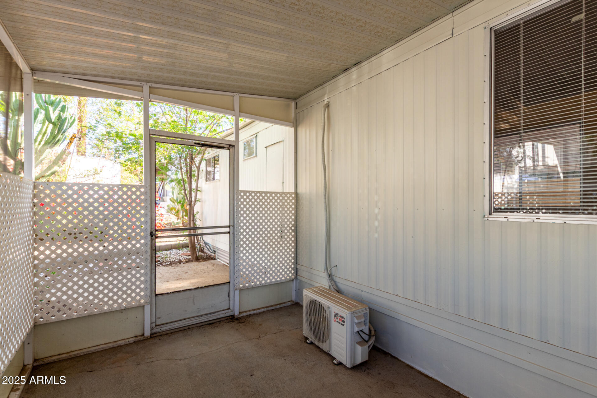 10401 North Cave Creek Road, Unit 37 Phoenix, AZ 85020 - Photo 16 of 26 24 Cave Creek 37