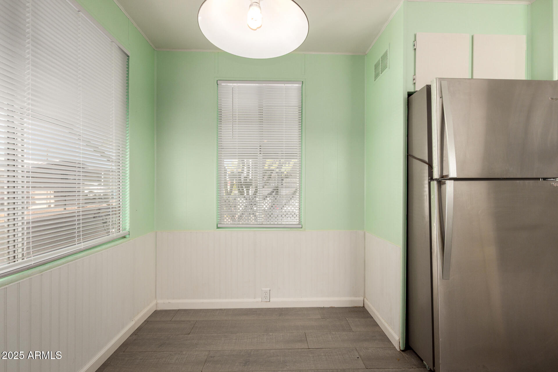 10401 North Cave Creek Road, Unit 37 Phoenix, AZ 85020 - Photo 8 of 26 15 Cave Creek 37