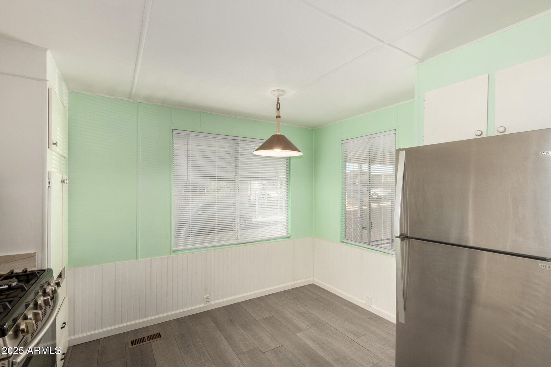 10401 North Cave Creek Road, Unit 37 Phoenix, AZ 85020 - Photo 9 of 26 16 Cave Creek 37