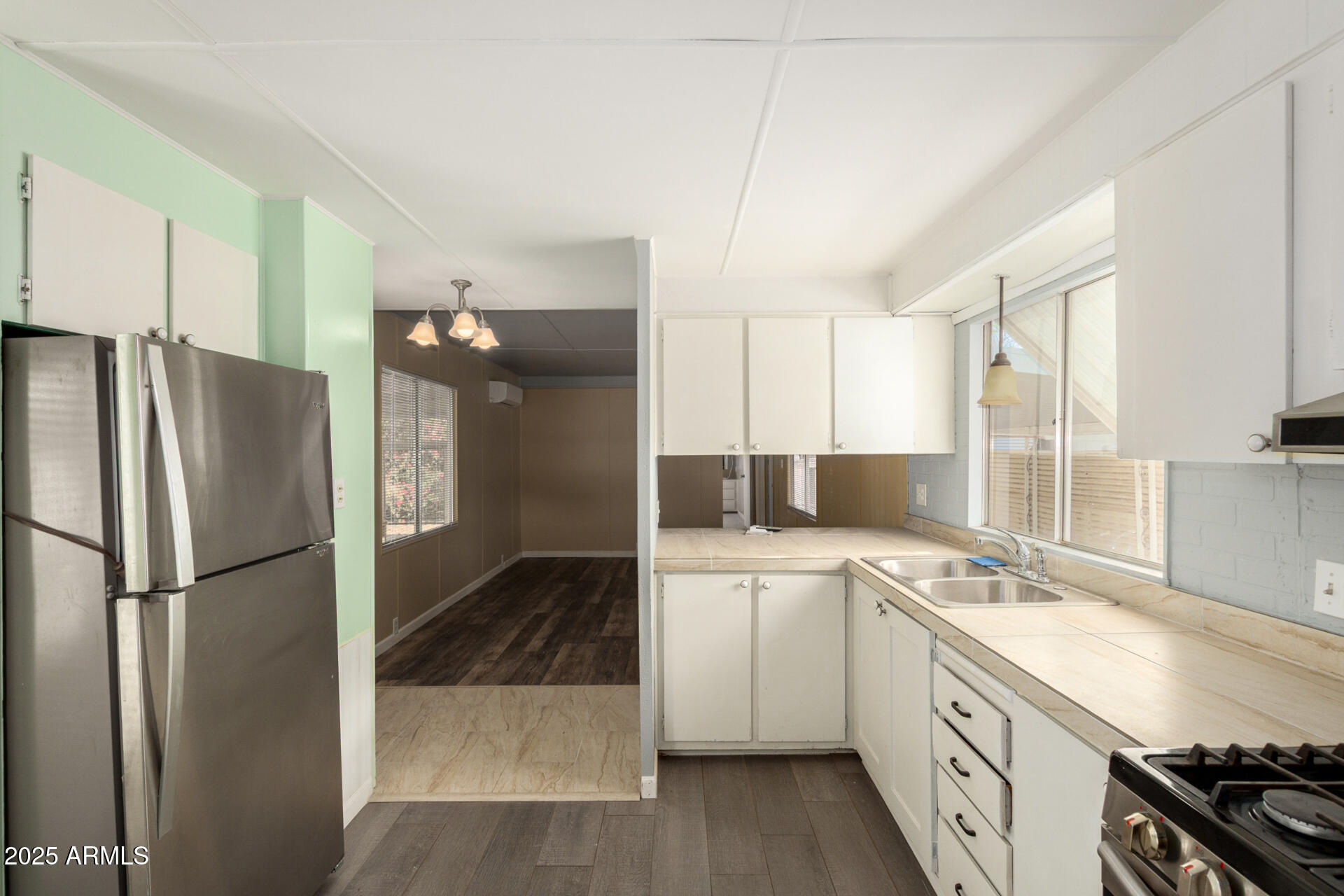 10401 North Cave Creek Road, Unit 37 Phoenix, AZ 85020 - Photo 10 of 26 17 Cave Creek 37