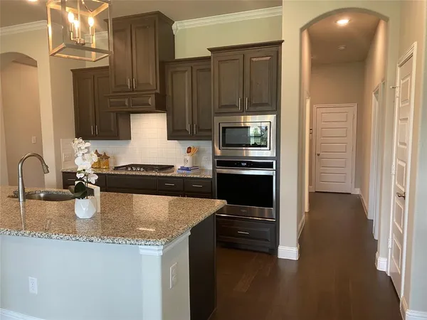 $3,000 | 209 Johnson Street, Granbury, TX 76048