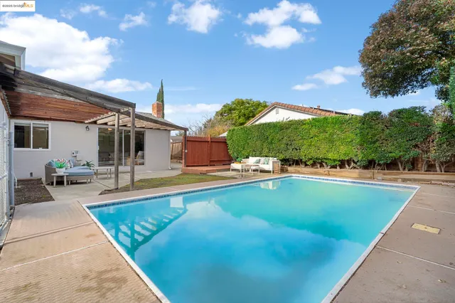 $575,000 | 1909 Oakridge Lane, Pittsburg, CA 94565