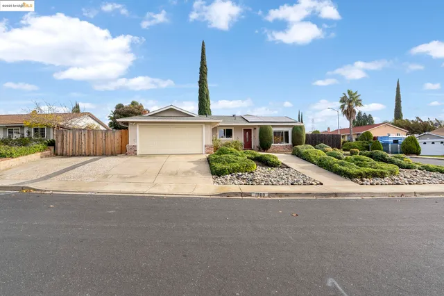 $575,000 | 1909 Oakridge Lane, Pittsburg, CA 94565