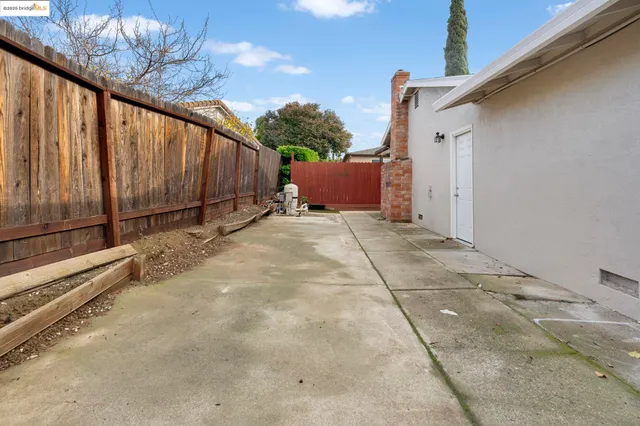 $575,000 | 1909 Oakridge Lane, Pittsburg, CA 94565