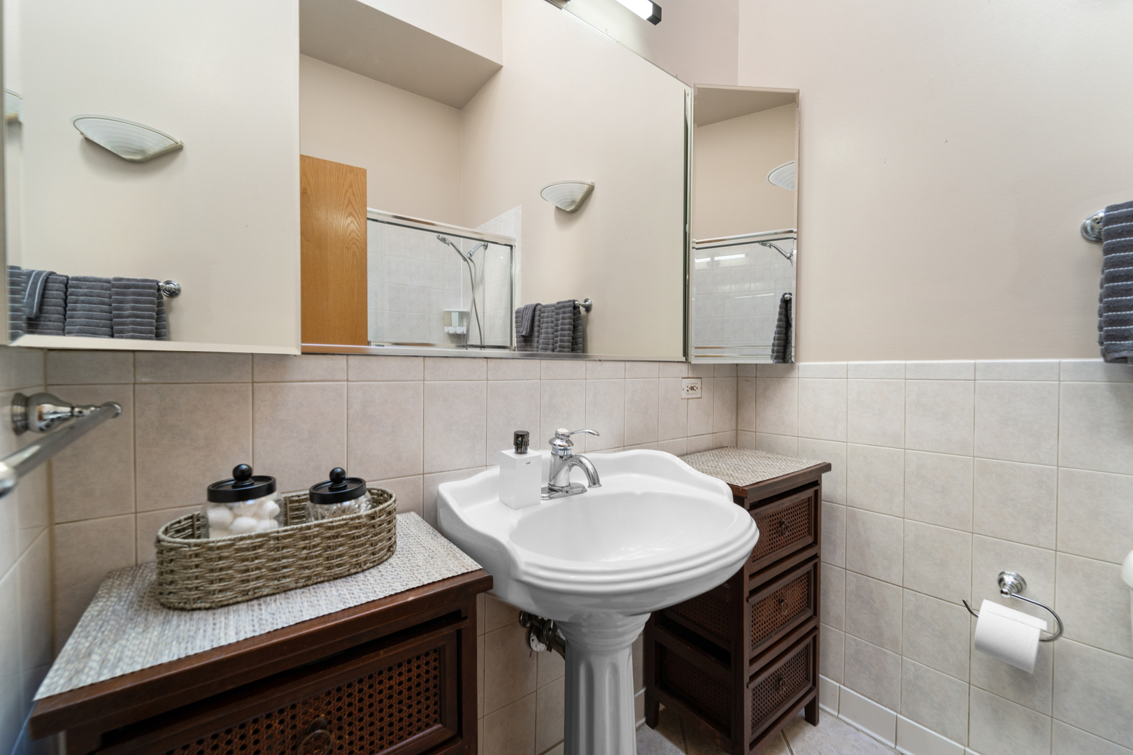 3914 North Broadway, Unit 3B Chicago, IL 60613 - Photo 8 of 18