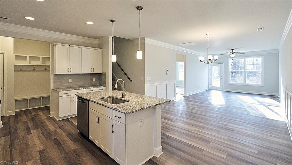 810 Riley Lane, Unit 66 Greensboro, NC 27455 - Photo 4 of 26 Gallery Image 4
