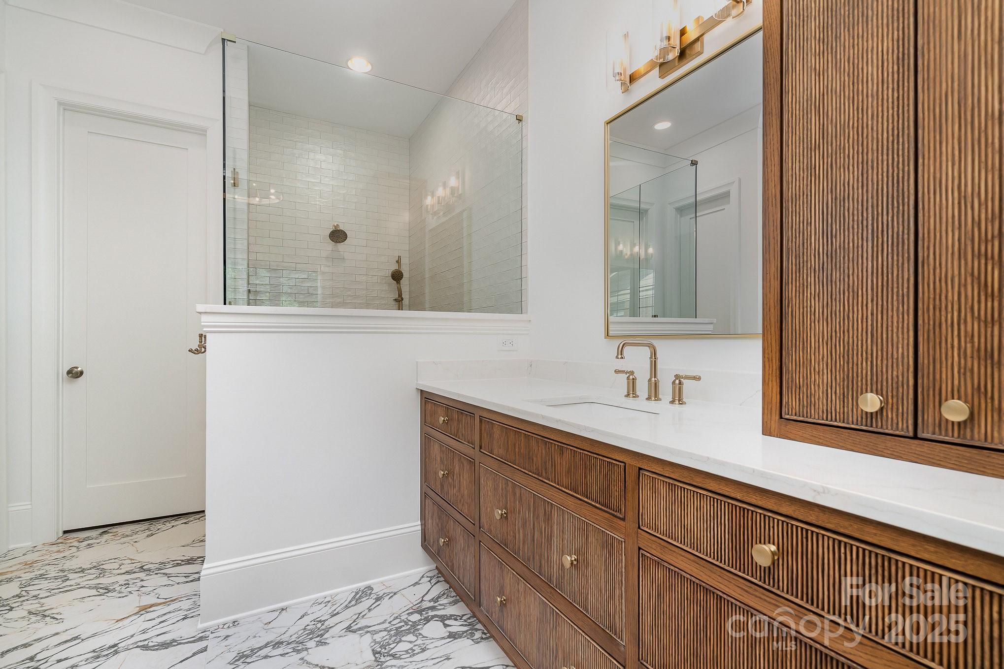 3814 Topsfield Road Charlotte, NC 28211 - Photo 16 of 38 Gallery Image 16
