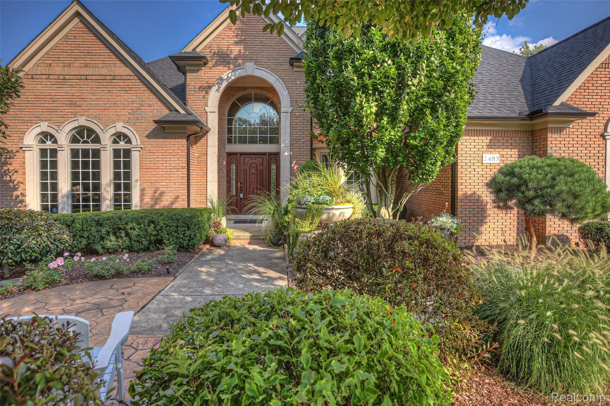 2483 Ashford Rochester, MI 48306 - Photo 1 of 51 01 - Front.jpg