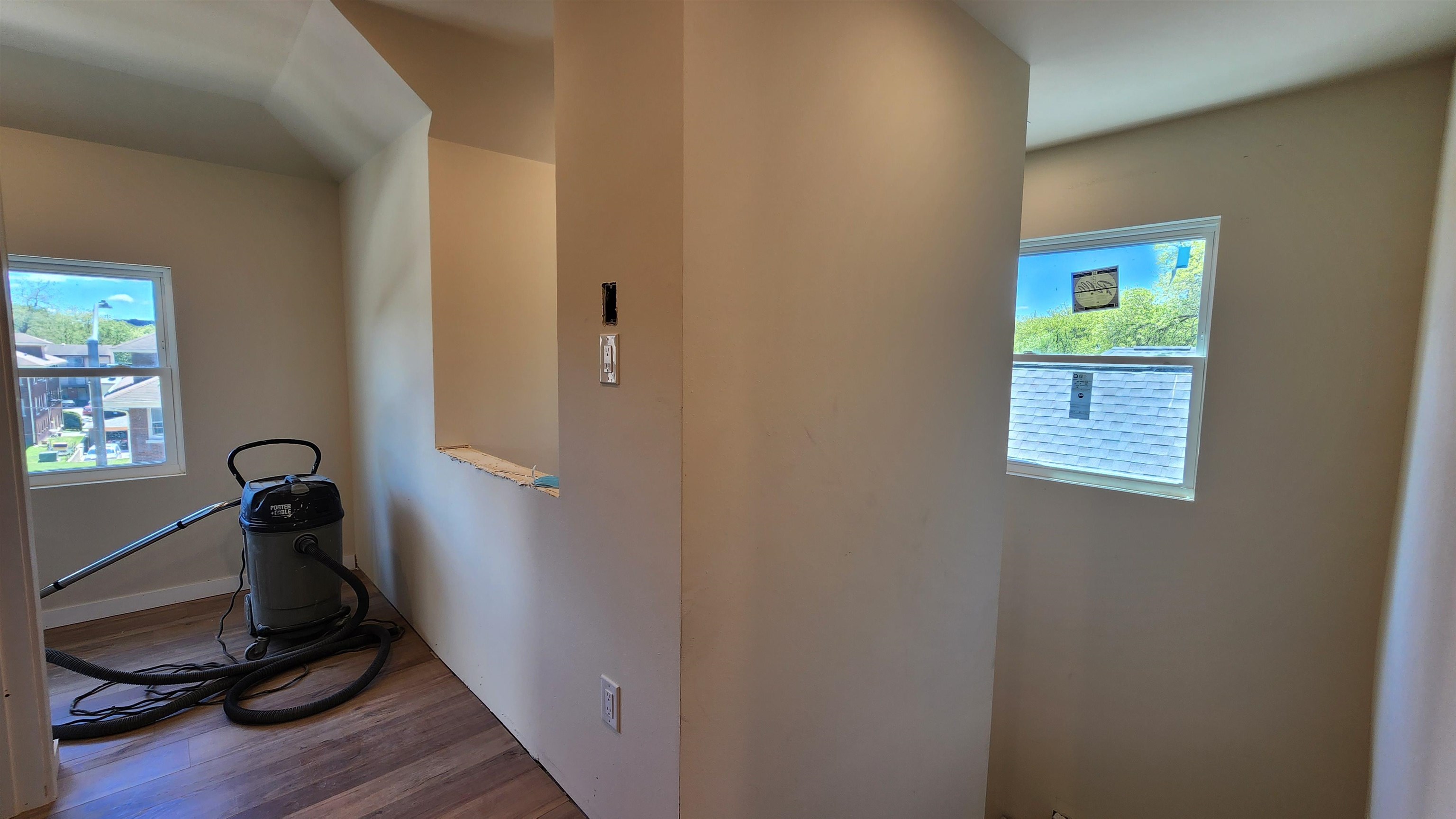 908 East Gorham Street, Unit 2 Madison, WI 53703 - Photo 11 of 18