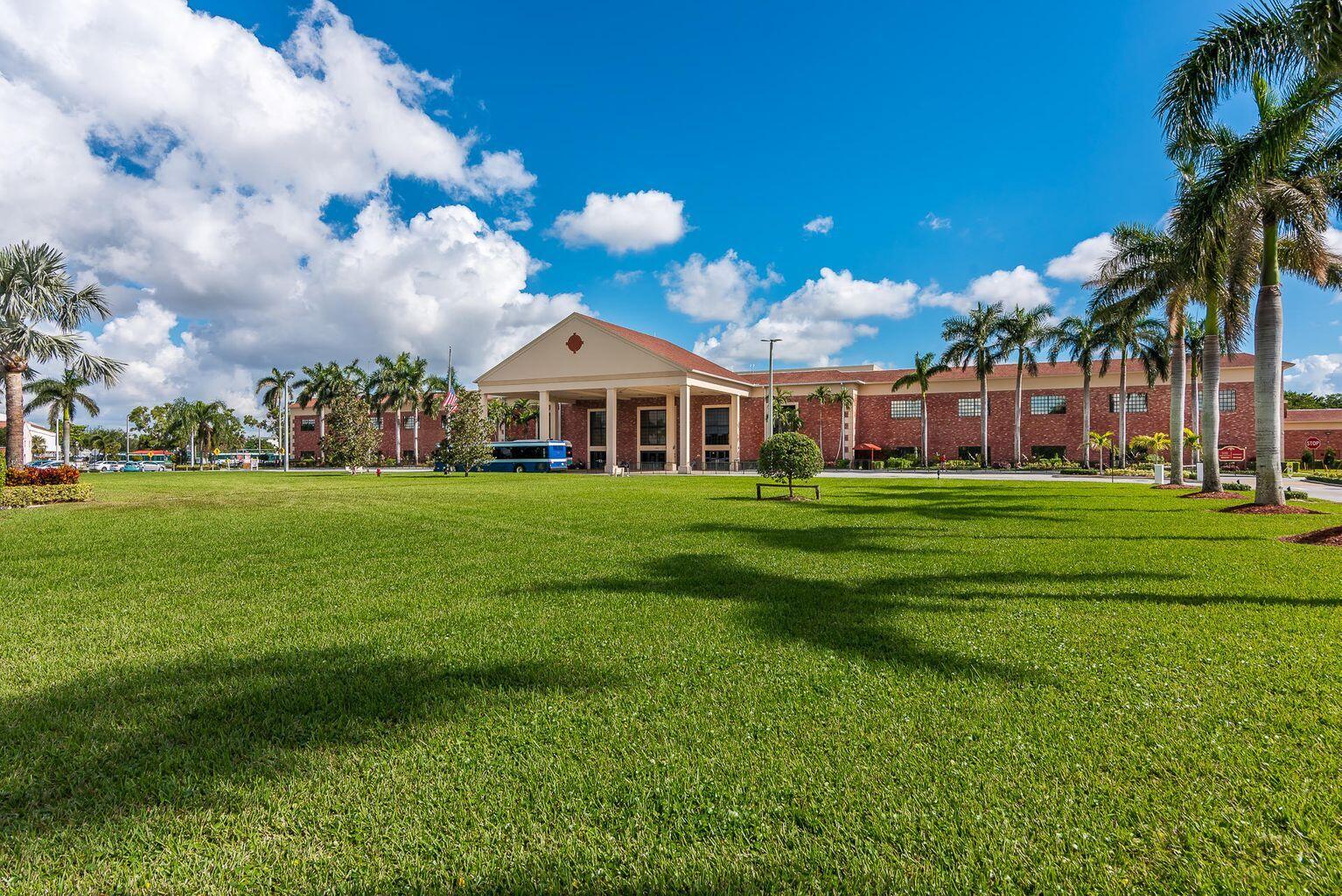 252 Mansfield East Boca Raton, FL 33434 - Photo 15 of 24 Clubhouse