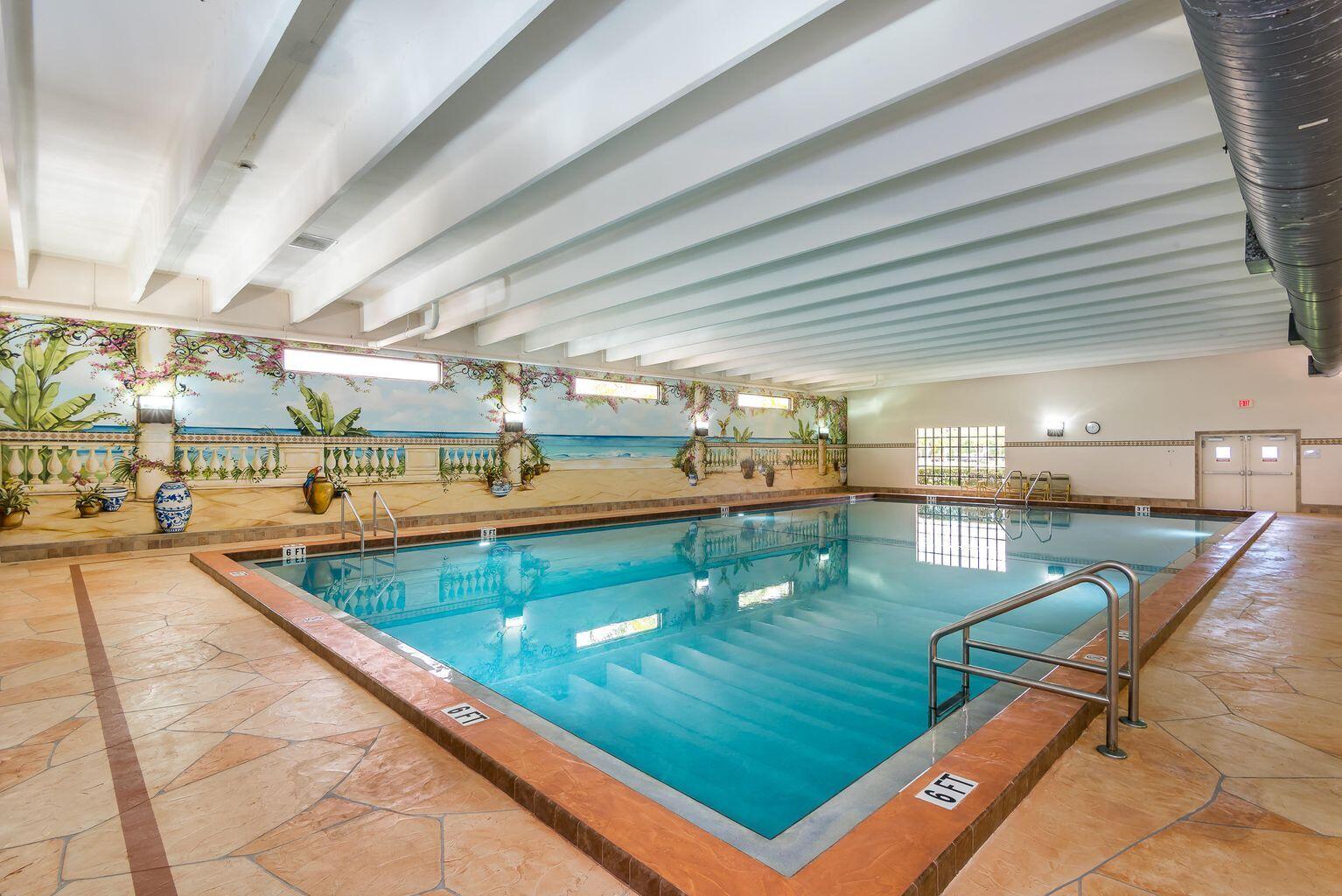 252 Mansfield East Boca Raton, FL 33434 - Photo 22 of 24 Indoor Pool