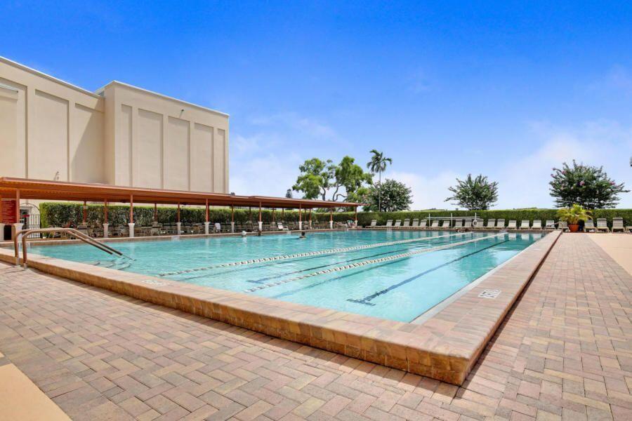 252 Mansfield East Boca Raton, FL 33434 - Photo 24 of 24 Outdoor Pool