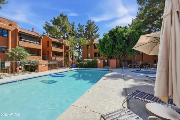 $3,000 | 4704 East Paradise Village Parkway North, Unit 228, Phoenix, AZ 85032