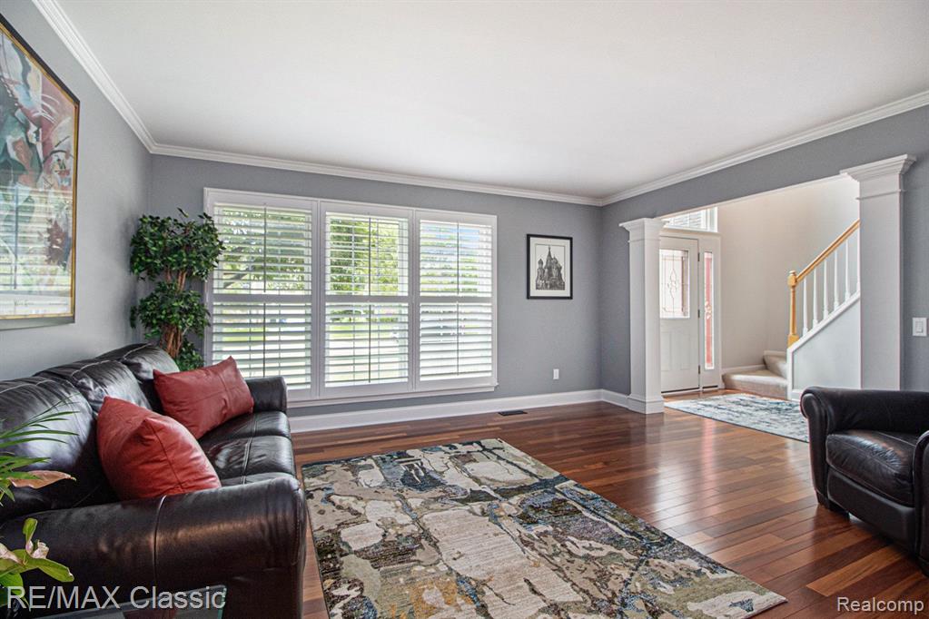 5867 Hathaway Road Canton, MI 48187 - Photo 7 of 55