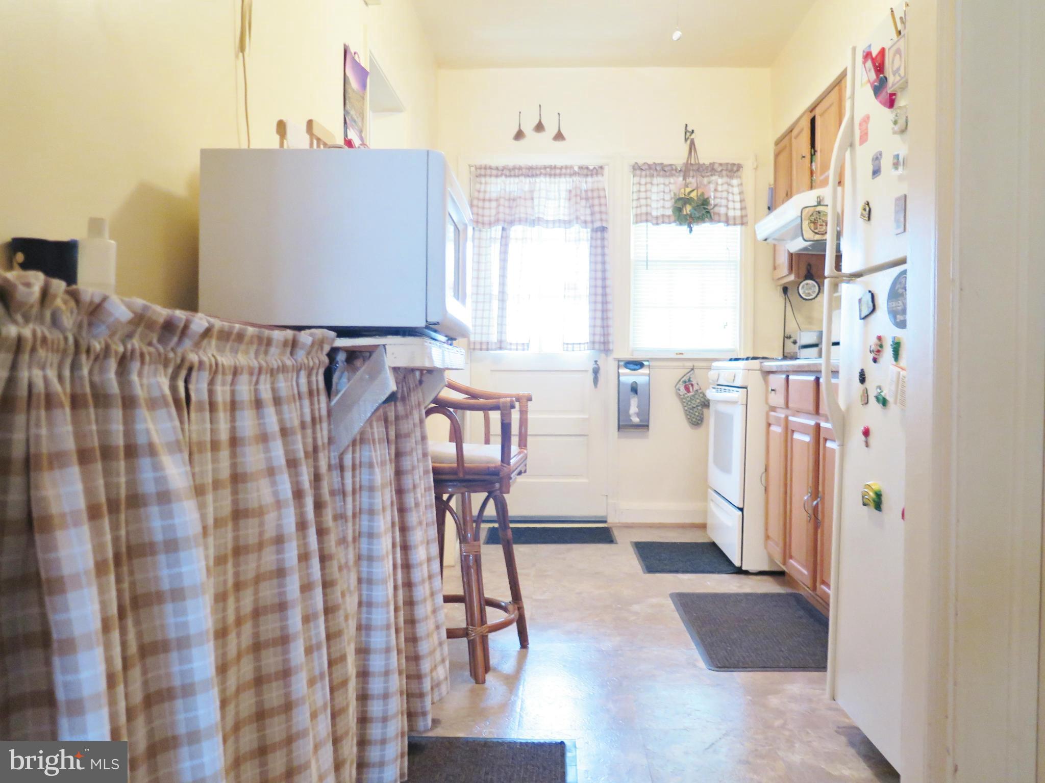 5232 Old Frederick Road Baltimore, MD 21229 - Photo 8 of 28 Kitchen