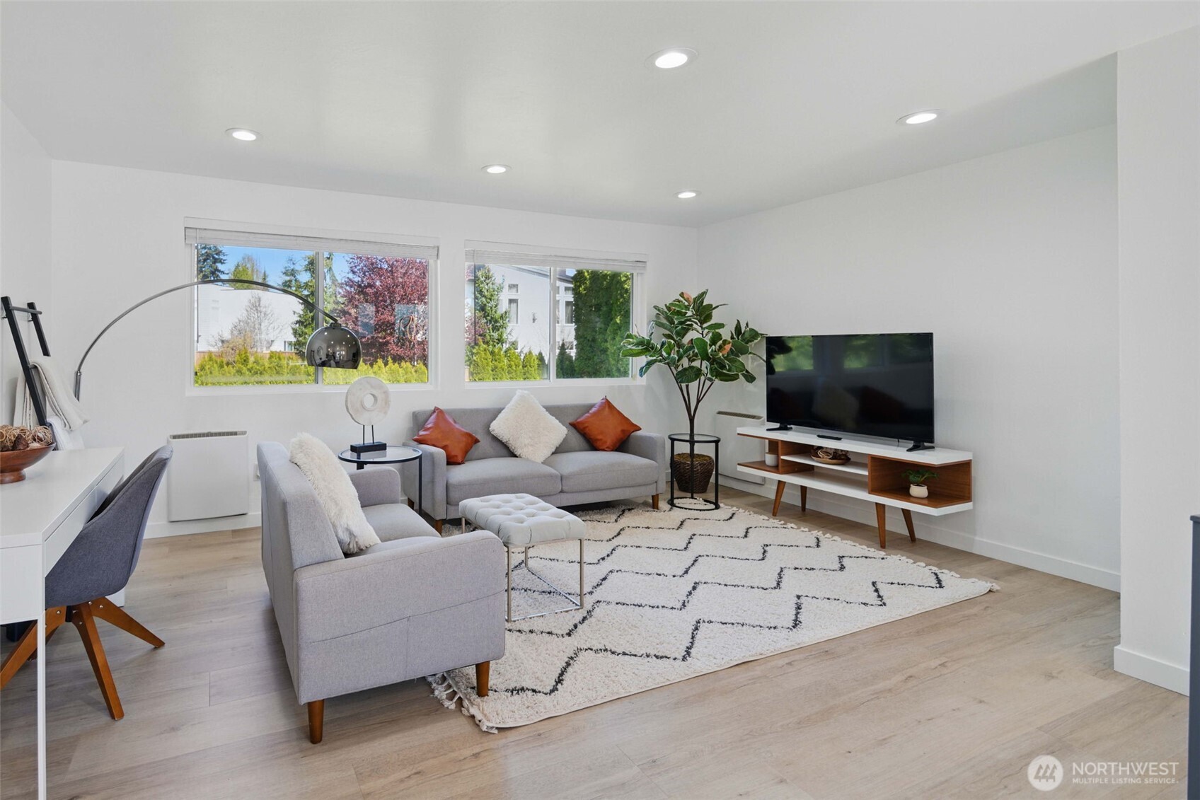 609 212th Street Southwest Bothell, WA 98021 - Photo 5 of 33