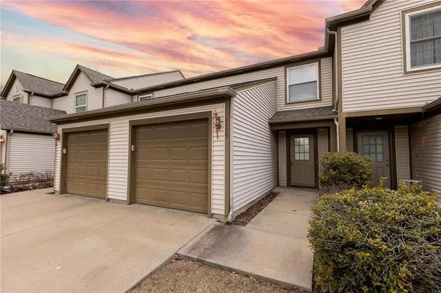 $207,000 | 5436 North Fairmount Avenue, Kansas City, MO 64118