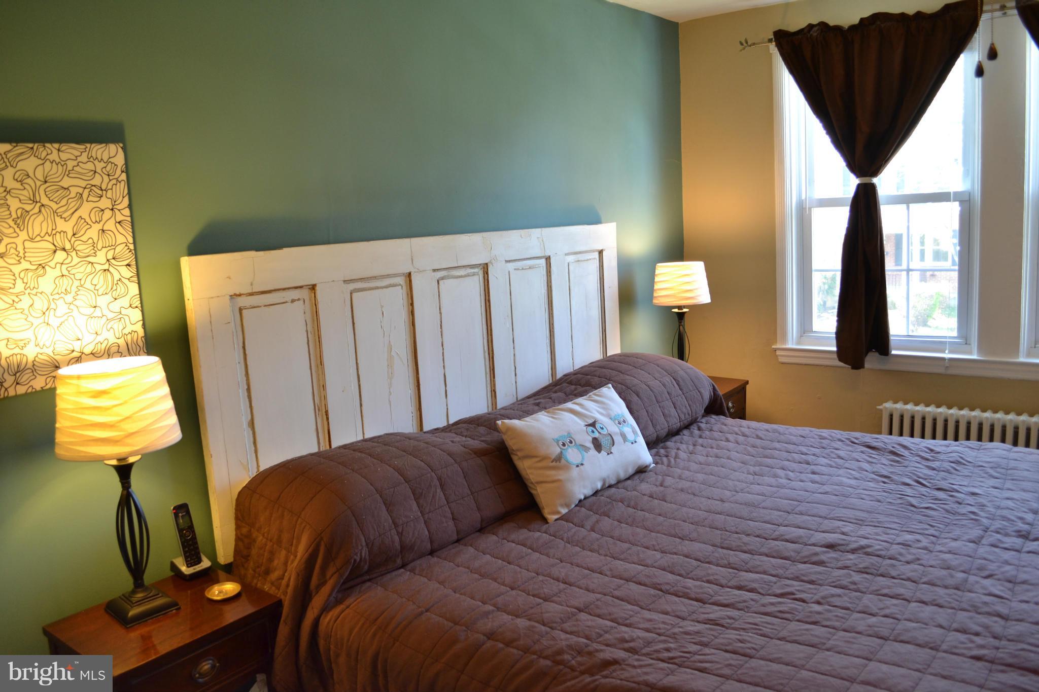 211 Westshire Road Baltimore, MD 21229 - Photo 14 of 28 Bedroom (Master)