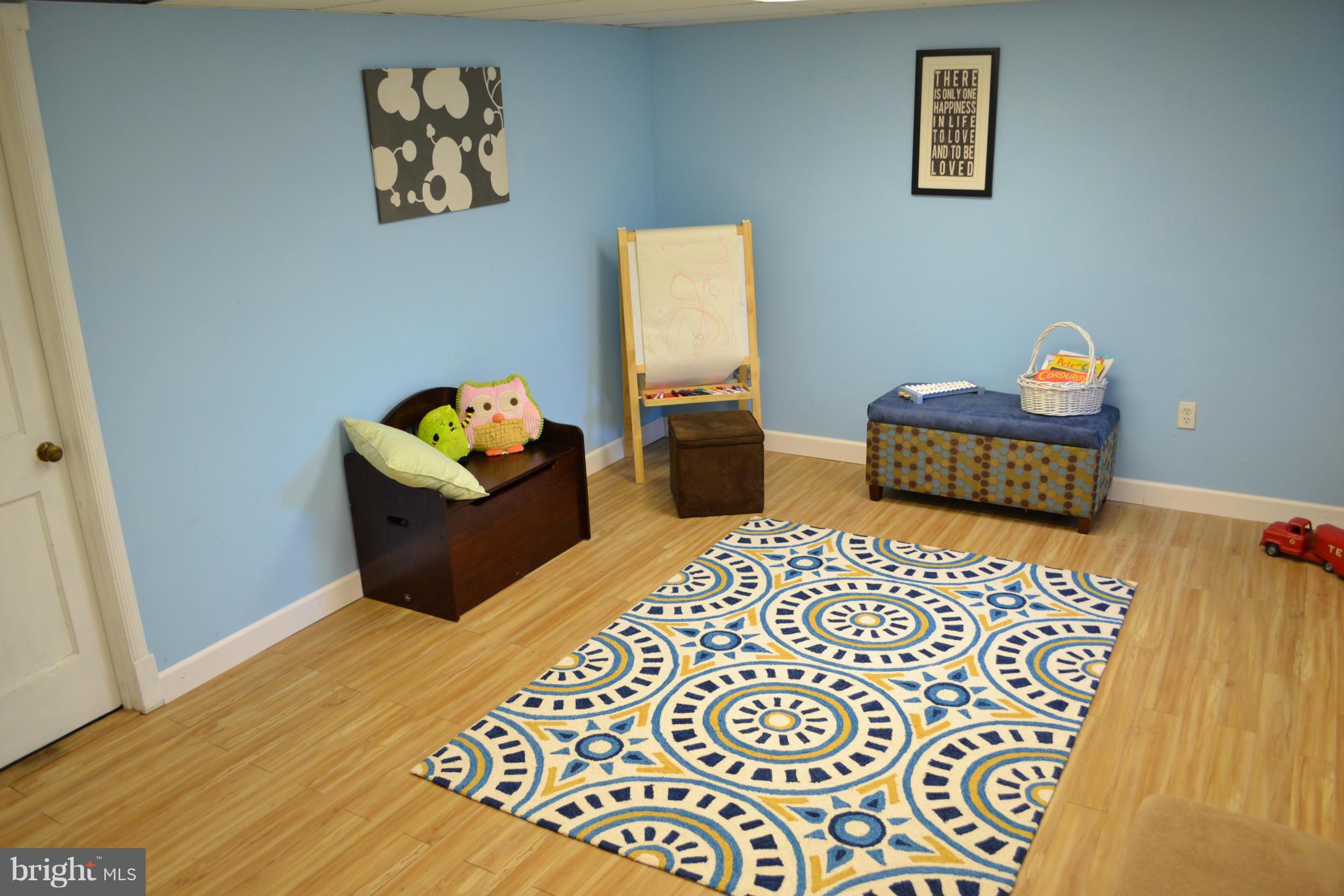 211 Westshire Road Baltimore, MD 21229 - Photo 25 of 28 Family Room