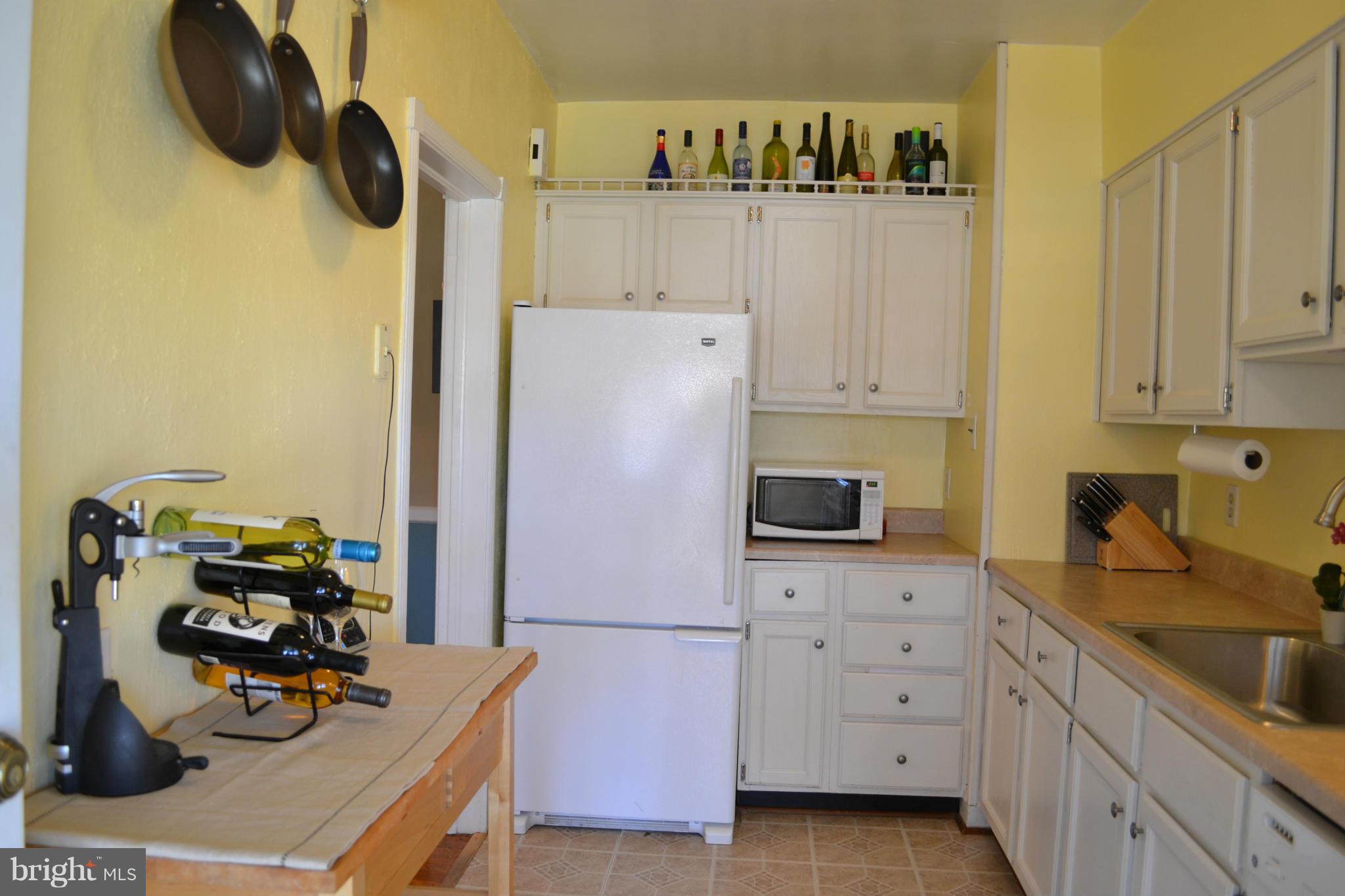 211 Westshire Road Baltimore, MD 21229 - Photo 9 of 28 Lots of storage