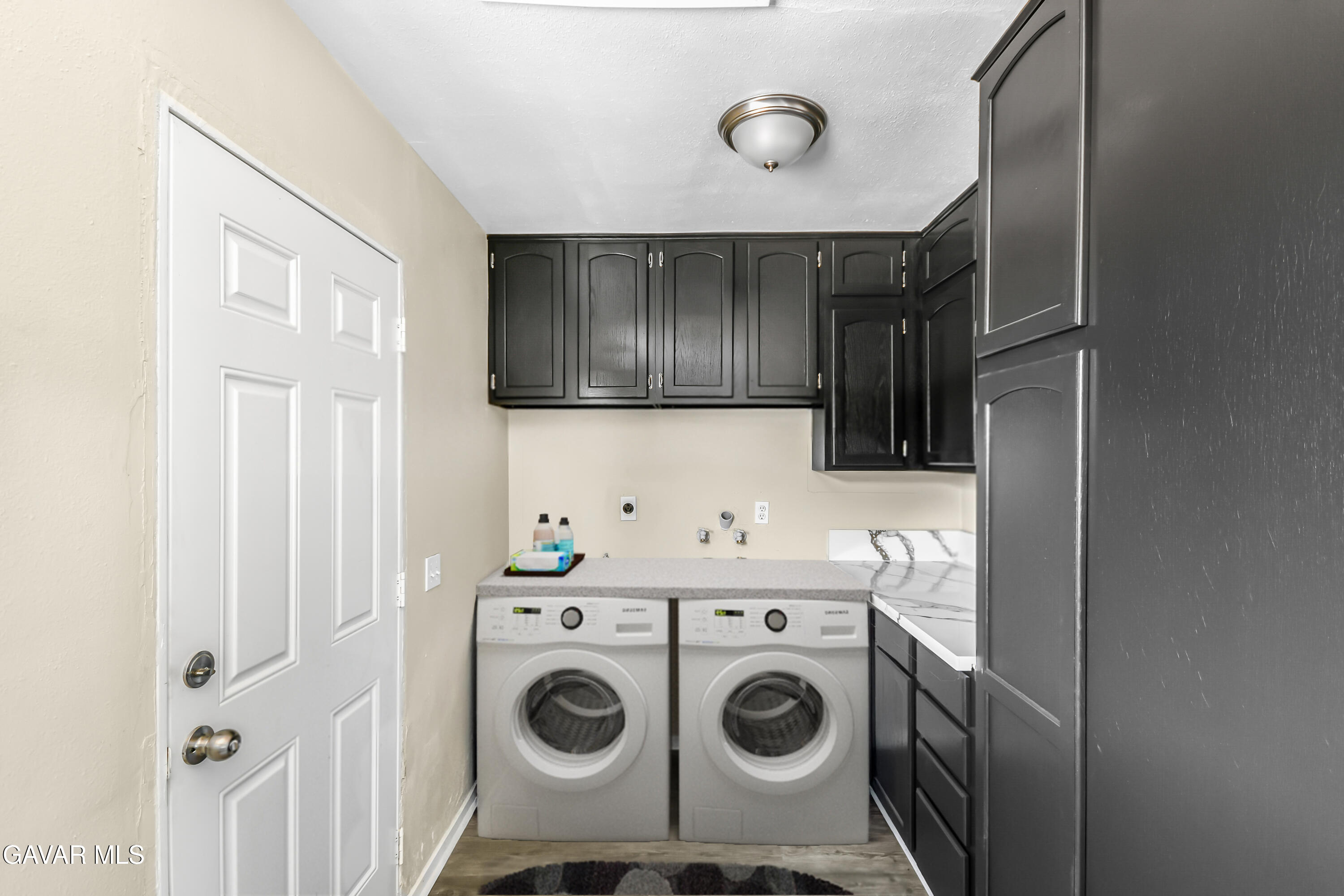 35339 Anthony Road Agua Dulce, CA 91390 - Photo 8 of 20 a utility room with dryer and washer