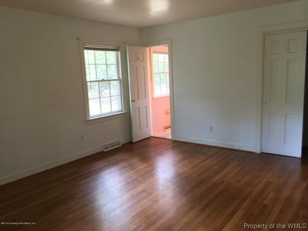 104 Holly Road Williamsburg, VA 23185 - Photo 11 of 17 Gallery Image 11