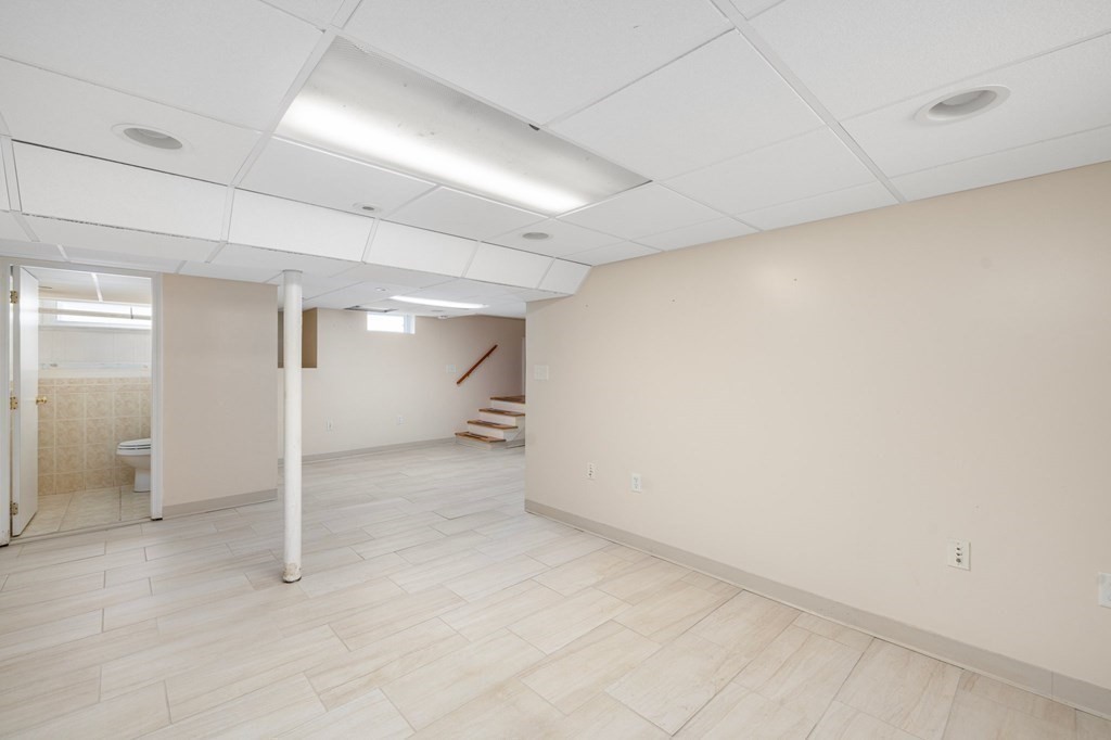 596 Harvard Street Fall River, MA 02720 - Photo 17 of 28