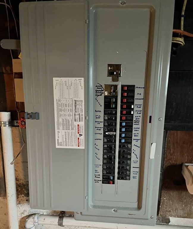 596 Harvard Street Fall River, MA 02720 - Photo 22 of 28