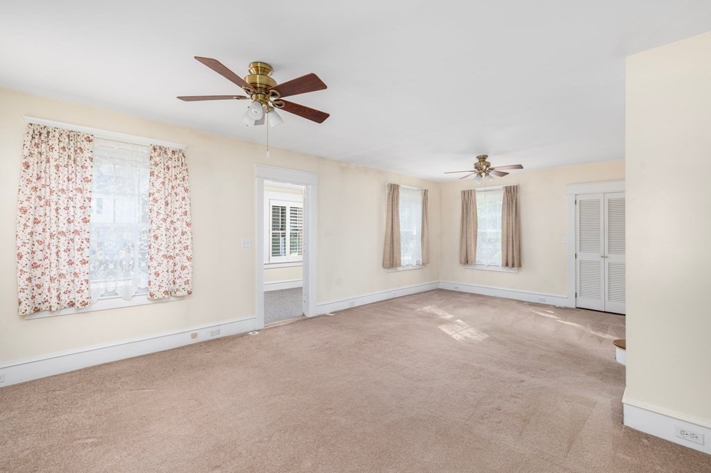 596 Harvard Street Fall River, MA 02720 - Photo 8 of 28