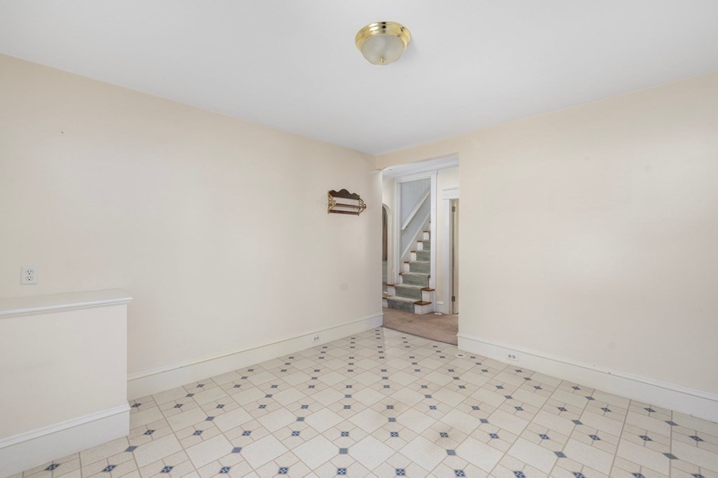 596 Harvard Street Fall River, MA 02720 - Photo 10 of 28