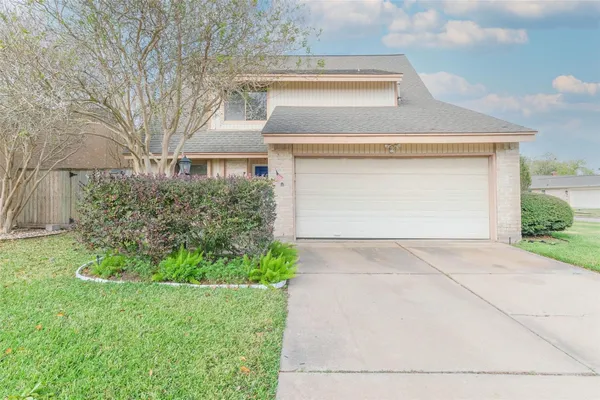 $399,000 | 11902 Brook Meadows Lane, Meadows Place, TX 77477