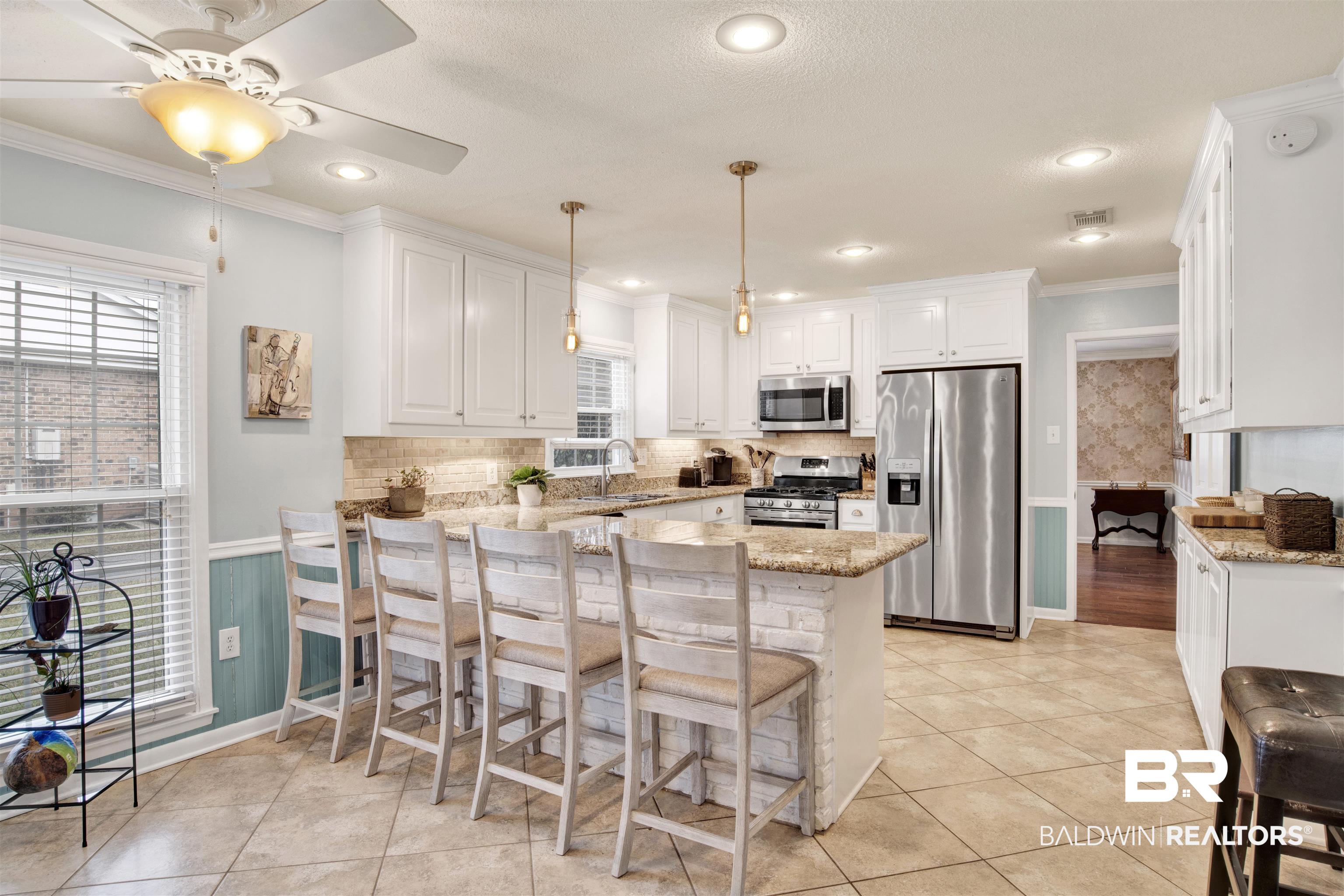 4159 Spring Valley Drive South Mobile, AL 36693 - Photo 2 of 45