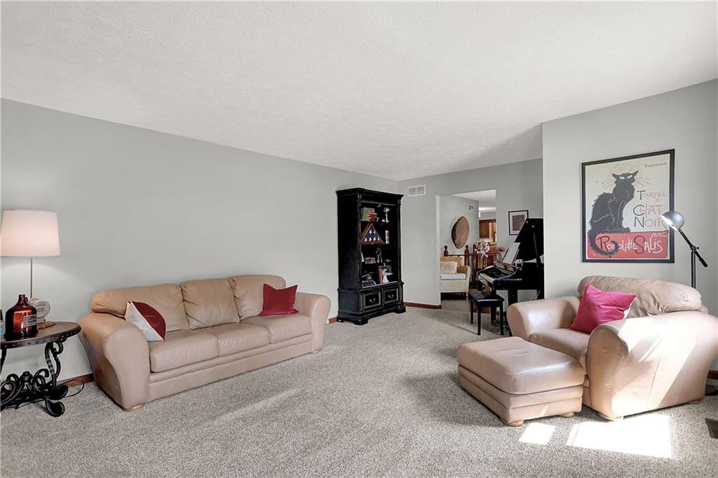 5860 RidgeHill Way Avon, IN 46123 - Photo 10 of 60 Gallery Image 10