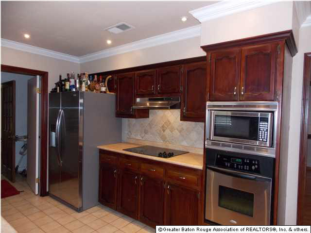 7437 Associate Drive Baton Rouge, LA 70817 - Photo 3 of 10