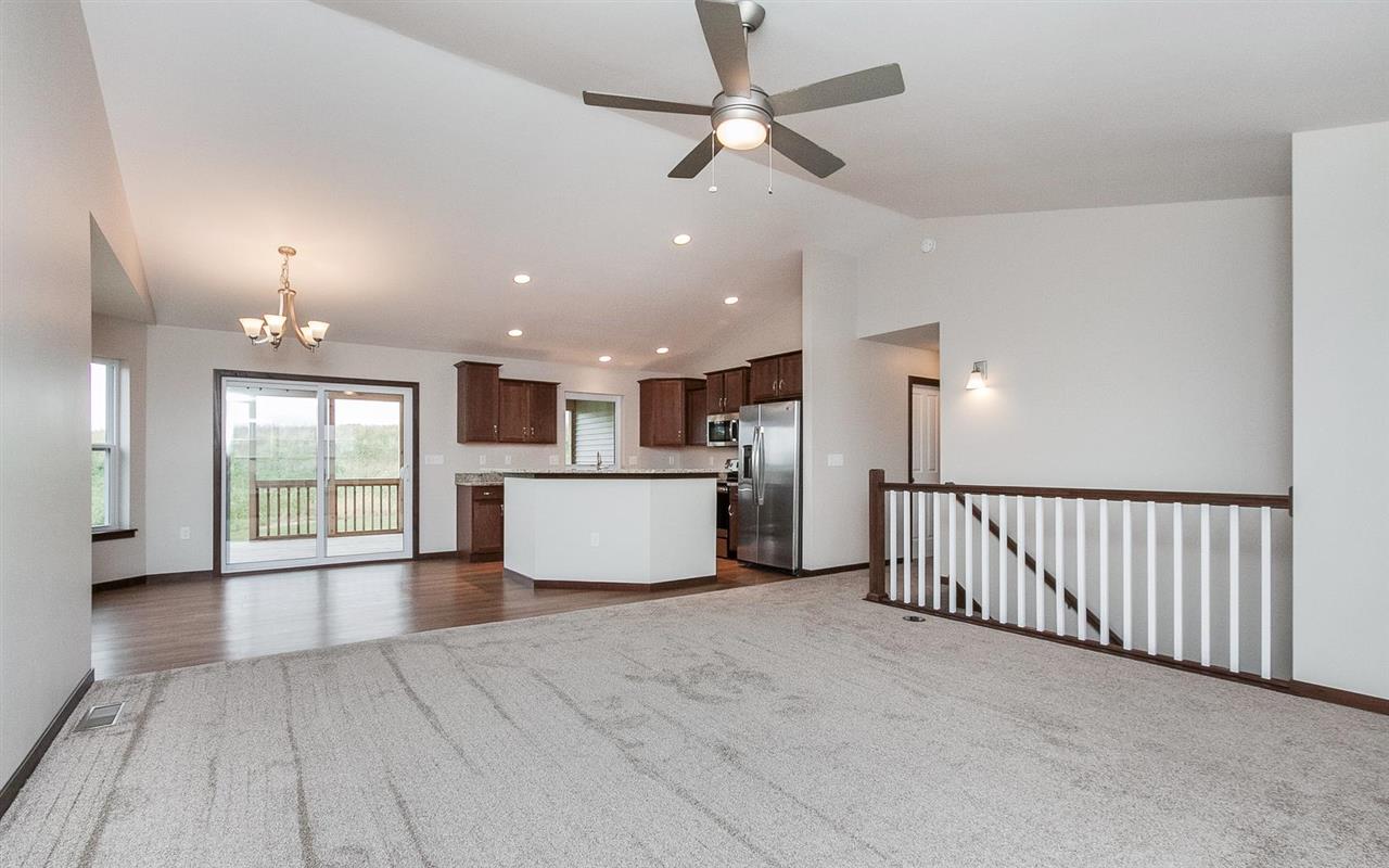12 Camden Road Iowa City, IA 52245 - Photo 11 of 25 Gallery Image 11