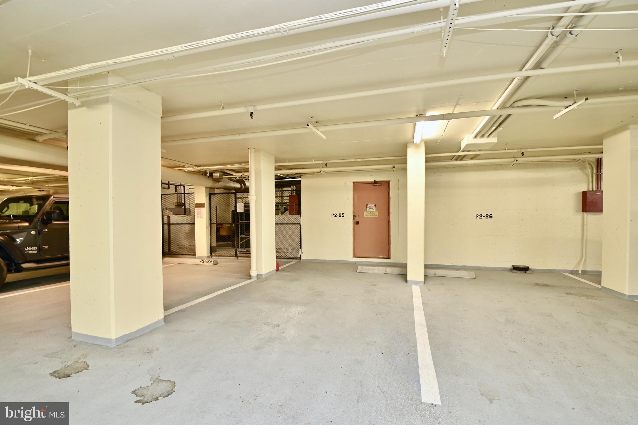 1101 South Arlington Ridge Road, Unit 509 Arlington, VA 22202 - Photo 46 of 62 a view of an empty room