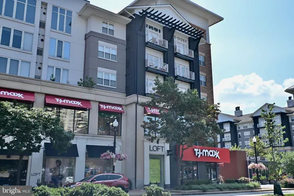$3,550 | 1101 South Arlington Ridge Road, Unit 509, Arlington, VA 22202